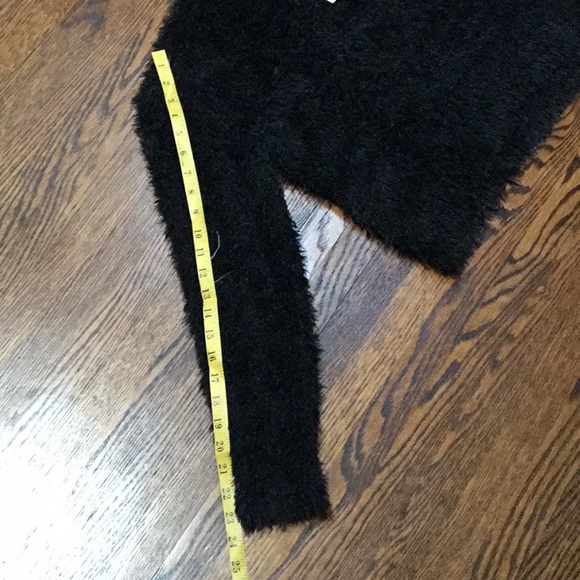 Black Lovetree Cropped Sweater - Picture 9 of 9